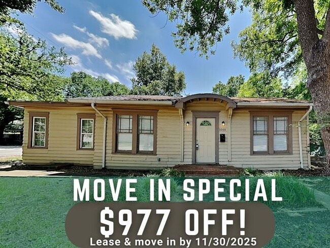 property at 1000 W Avenue D