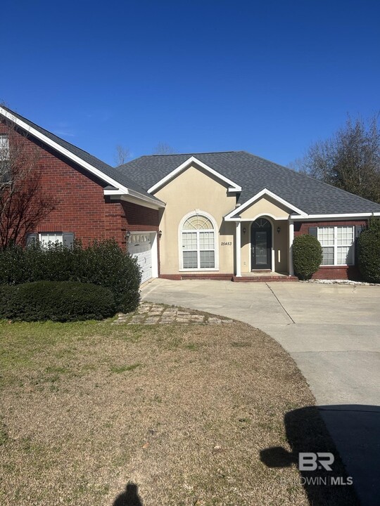 25453 Ravenwood Cir in Daphne, AL - Foto de edificio