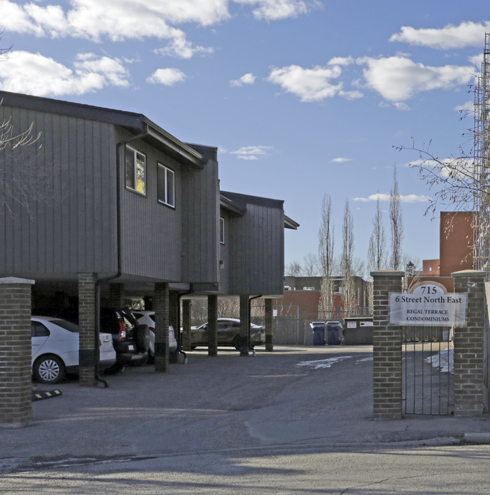 Regal Terrace in Calgary, AB - Building Photo