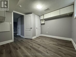 387 Upper Gage Ave in Hamilton, ON - Building Photo - Building Photo
