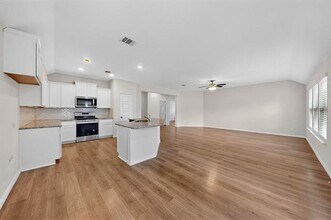 222 Red Oak Dr in Rockwall, TX - Foto de edificio - Building Photo