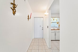 230 NE 26th Ave in Boynton Beach, FL - Building Photo - Building Photo