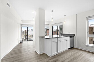 2451 Frankford Ave in Philadelphia, PA - Building Photo - Building Photo