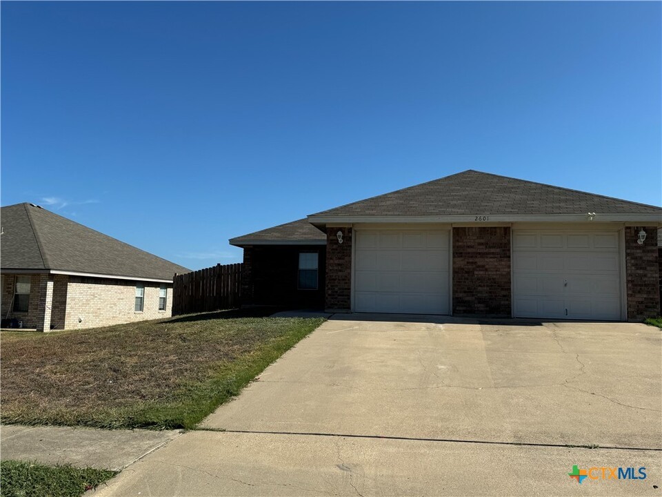 2601 Edgefield St in Killeen, TX - Building Photo