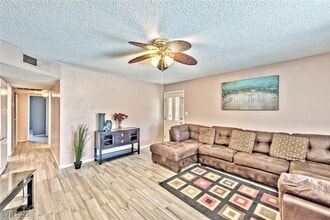 5243 Orinda Ave in Las Vegas, NV - Building Photo - Building Photo