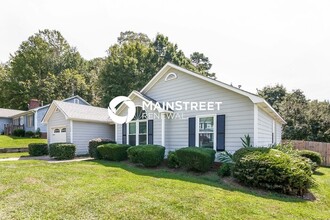 6200 Sunstone Dr in Charlotte, NC - Building Photo - Building Photo