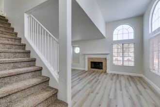 214 Luninborg St in Henderson, NV - Building Photo - Building Photo