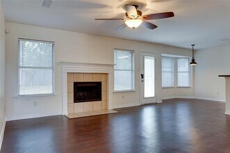 409 Oxford St in Burleson, TX - Building Photo - Building Photo