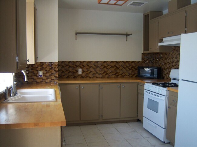 61721 Oleander Dr in Joshua Tree, CA - Building Photo - Building Photo