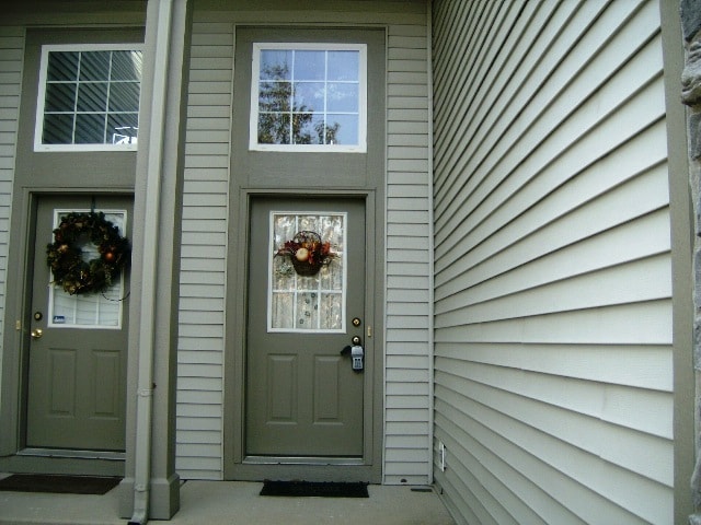 property at 457 Metropolitan St