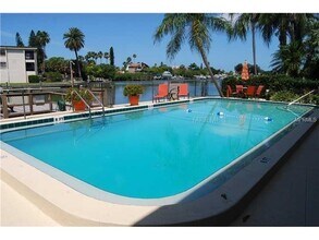 12000 Capri Cir S in Treasure Island, FL - Building Photo - Building Photo