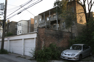 Chatham Apartments in Chicago, IL - Building Photo - Building Photo