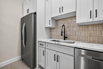 5310 Dartmouth Ave N in St. Petersburg, FL - Building Photo - Building Photo