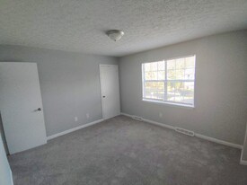 33 Fonda Dr in Lynchburg, VA - Building Photo