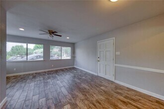 5801 Thunderbird St in Lago Vista, TX - Building Photo - Building Photo