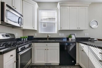 5032 Bear Trap Dr in South Jordan, UT - Building Photo - Building Photo