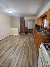 142 N Bridge St in Struthers, OH - Foto de edificio - Building Photo