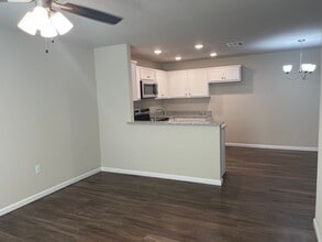 1517 Rosewood Dr in Wagoner, OK - Building Photo - Building Photo