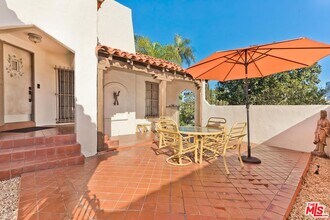 1511 Pandora Ave in Los Angeles, CA - Building Photo - Building Photo