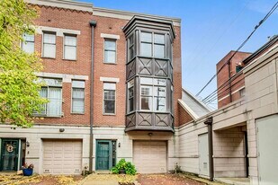 2008 S Calumet Ave in Chicago, IL - Building Photo