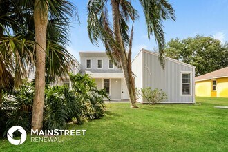 2574 SW Monterrey Ln in Port St. Lucie, FL - Building Photo - Building Photo