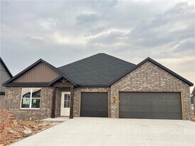 4750 Farmhouse St in Springdale, AR - Building Photo