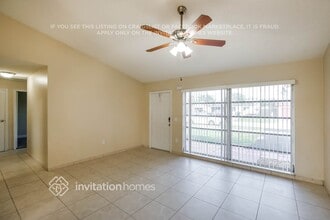 350 NW 99th Way in Pembroke Pines, FL - Building Photo - Building Photo