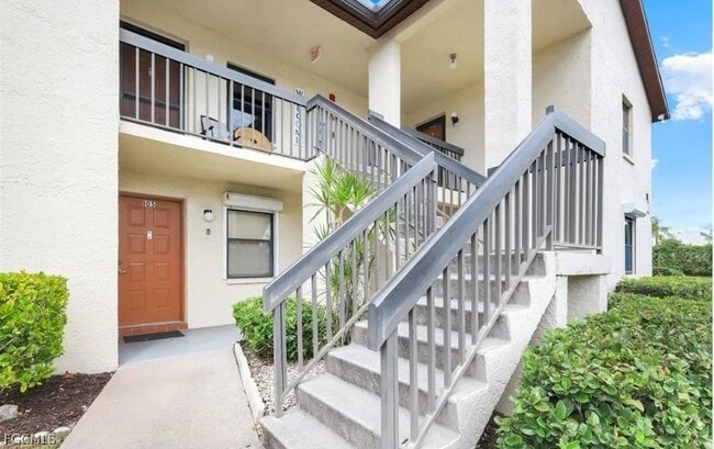 9270 Lake Park Dr in Ft. Myers, FL - Building Photo - Building Photo