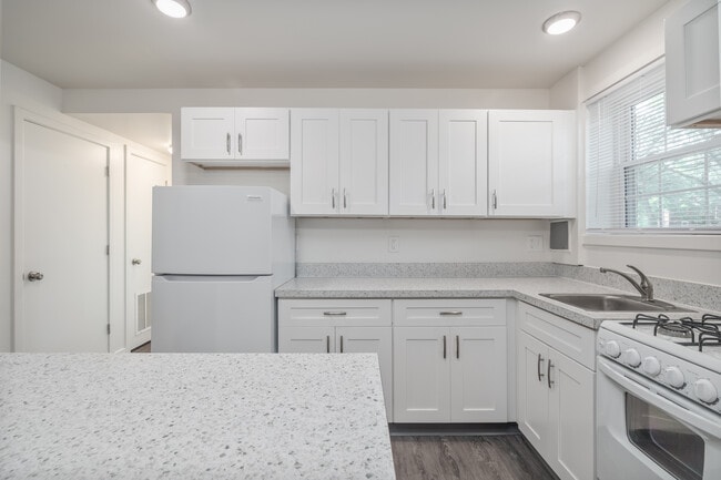 Broadview Gardens Apartments