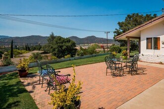 720 Elsinore Dr in Solvang, CA - Building Photo - Building Photo
