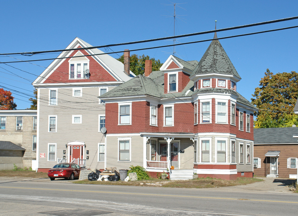 25-29 Signal St in Rochester, NH - Building Photo