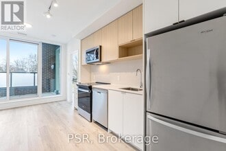 49 Broadfield Dr in Toronto, ON - Building Photo - Building Photo