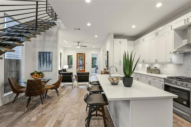 property at 933 W Eighth St