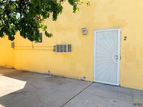 3312 Elda Ave in Bakersfield, CA - Foto de edificio - Building Photo