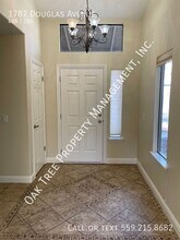 1787 Douglas Ave in Clovis, CA - Building Photo - Building Photo