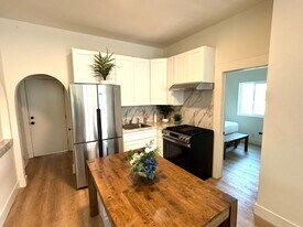 317 N Alvarado St in Los Angeles, CA - Building Photo