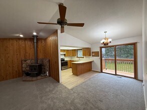 18105 Hidden Falls Ave in Anchorage, AK - Building Photo - Building Photo