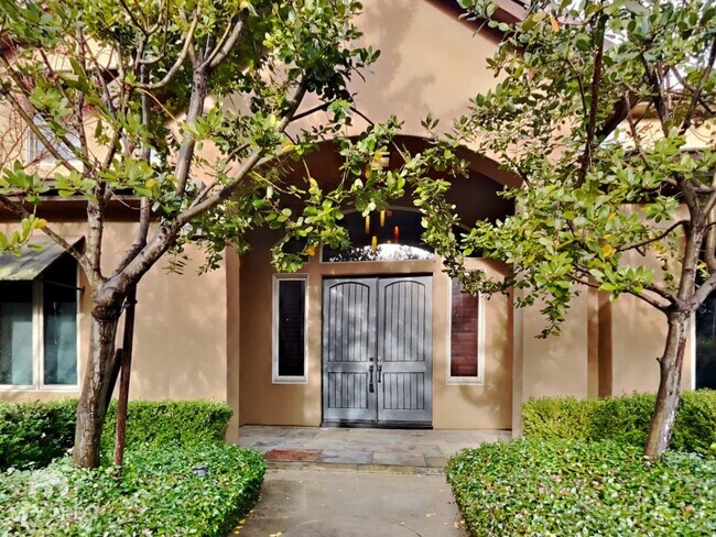 8747 Sunset Ave in Fair Oaks, CA - Foto de edificio - Building Photo