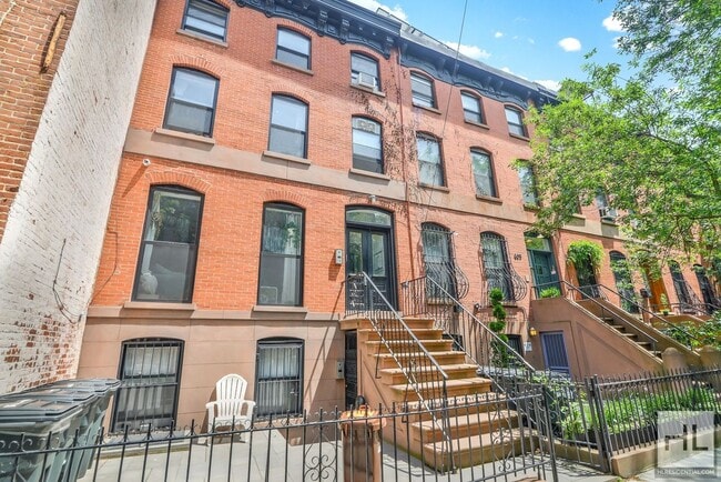 property at 607 Warren St