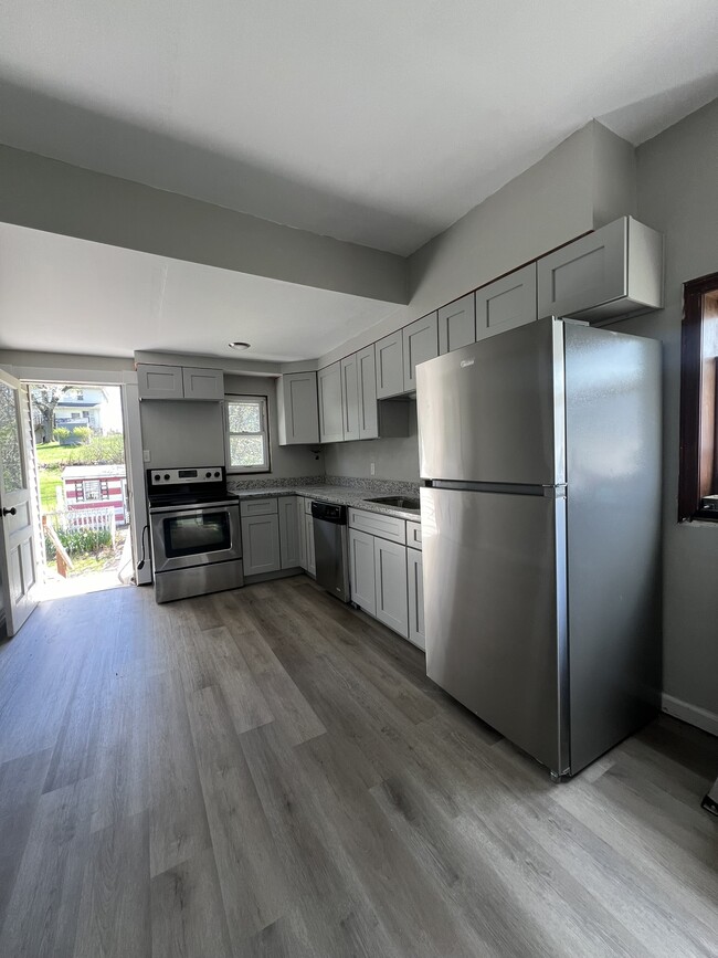 property at 3127 Braun Ave