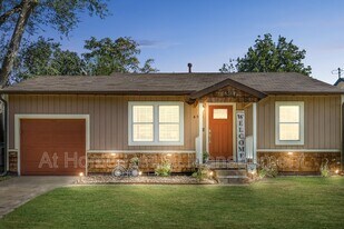 4911 S Cincinnati Ave in Tulsa, OK - Building Photo