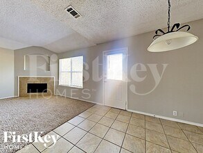 1600 Shady Shores Dr in Glenn Heights, TX - Building Photo - Building Photo