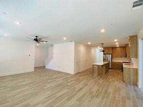2726 E Tamarind Dr in Fresno, CA - Building Photo - Building Photo