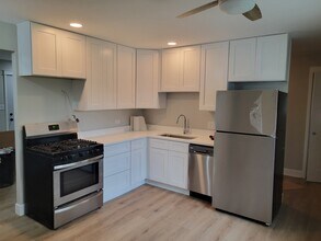 36348 N Edgewood Dr in Gurnee, IL - Building Photo - Building Photo