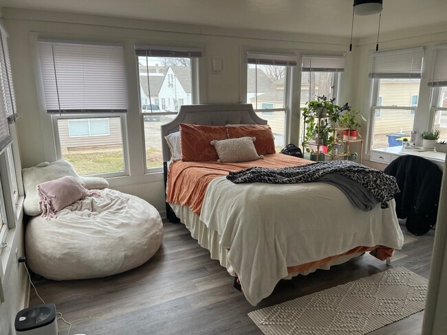 208 W Elm Ave in Stillwater, OK - Building Photo - Building Photo