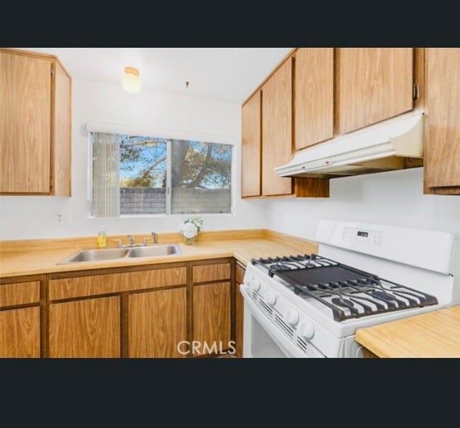 5464 Evelyn Dr in Banning, CA - Foto de edificio - Building Photo