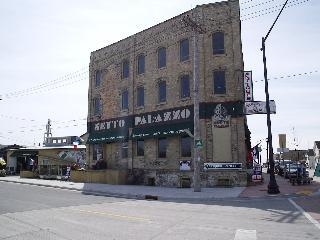 300 4th St