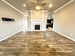 610 Summer St in Lowell, AR - Building Photo - Building Photo