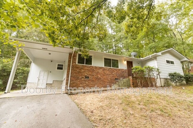 property at 1828 Dogwood Dr