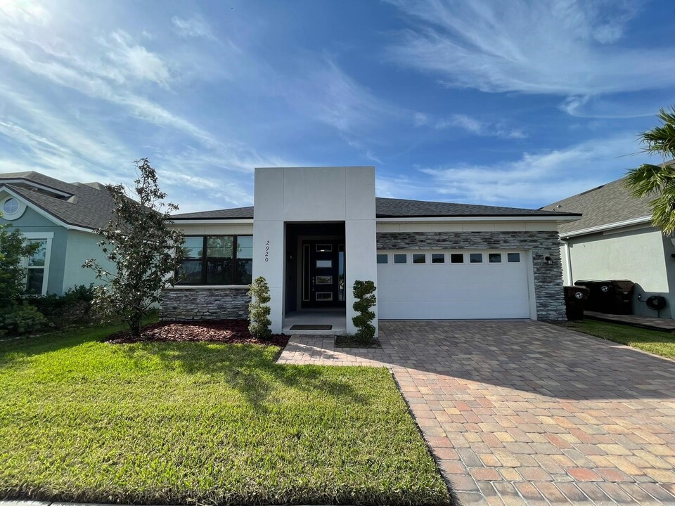 2920 Chantilly Ave in Kissimmee, FL - Building Photo